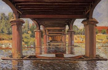 Alfred Sisley : Under the Bridge at Hampton Court